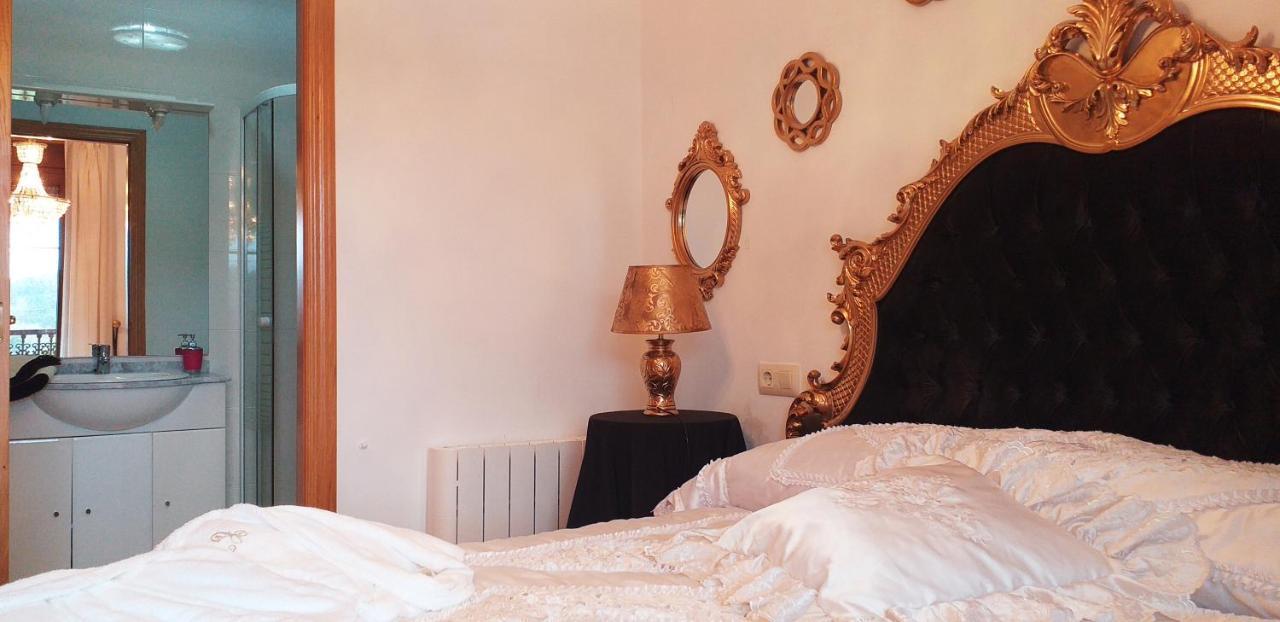 カルダス・デ・レイス Casa Victoria Garden Con Jacuzzi Y Piscinaヴィラ エクステリア 写真