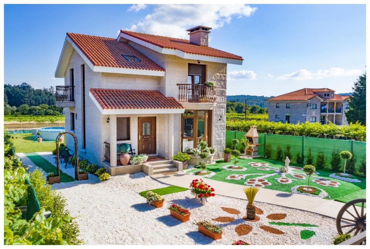カルダス・デ・レイス Casa Victoria Garden Con Jacuzzi Y Piscinaヴィラ エクステリア 写真